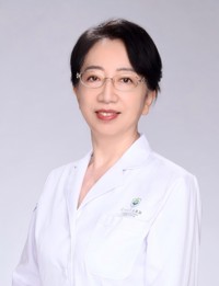 尹新华
